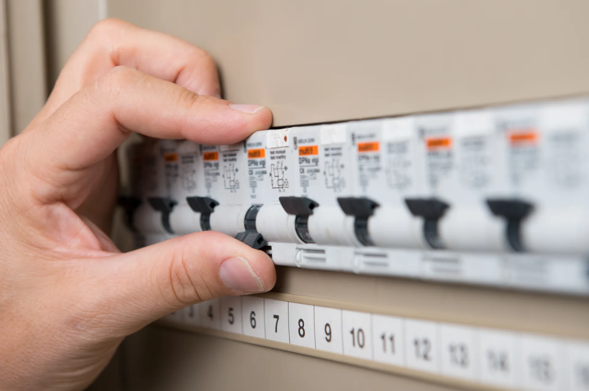 Electrician Wyee, licensed electricians serving Wyee
